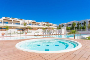 Luxury apartment Vida Feliz with sea view 5 min walk to the beach in Jardinana Lotus La Cala de Mijas, Malaga